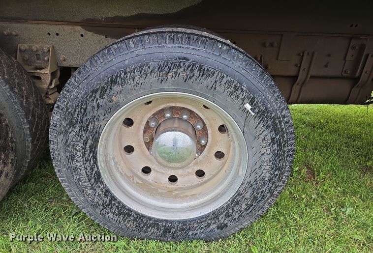 image for item EJ8378 1989 Freightliner FLD dump truck