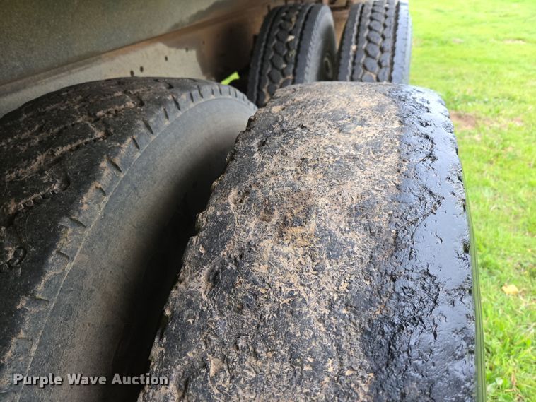 image for item EJ8378 1989 Freightliner FLD dump truck