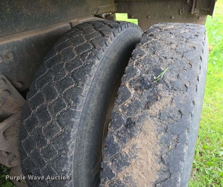 image for item EJ8378 1989 Freightliner FLD dump truck