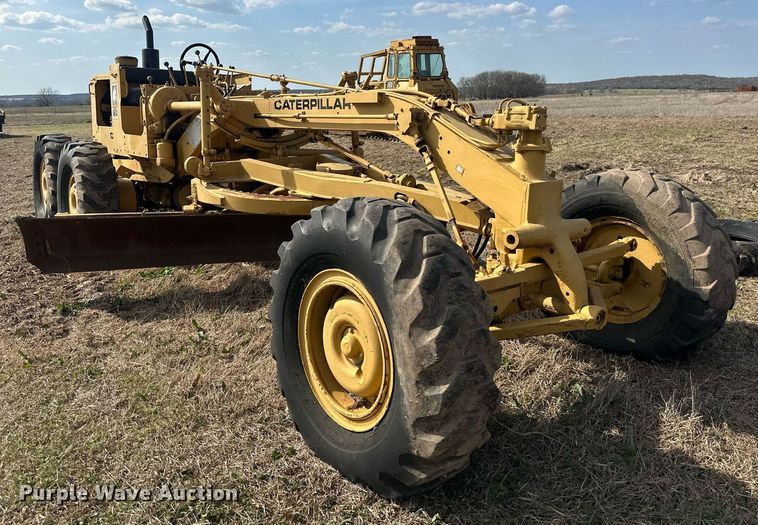 image for item EJ8427 Caterpillar 120 rigid frame motor grader