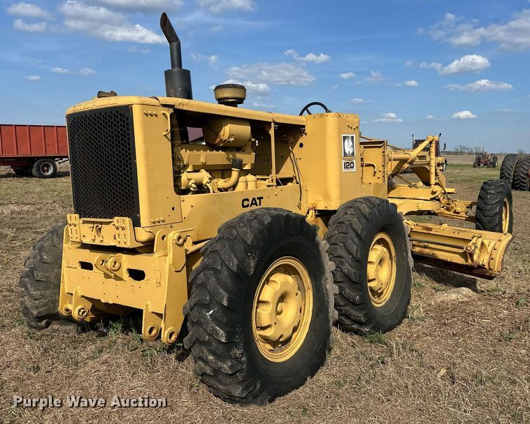 image for item EJ8427 Caterpillar 120 rigid frame motor grader