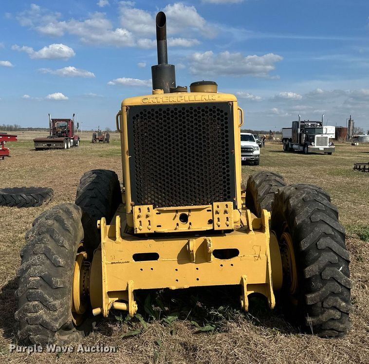 image for item EJ8427 Caterpillar 120 rigid frame motor grader