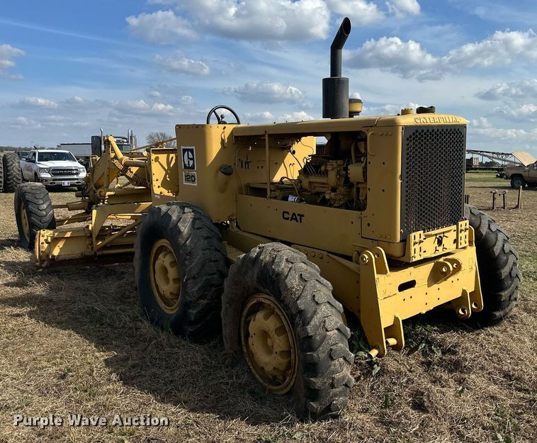 image for item EJ8427 Caterpillar 120 rigid frame motor grader