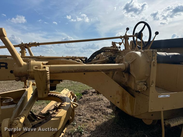 image for item EJ8427 Caterpillar 120 rigid frame motor grader