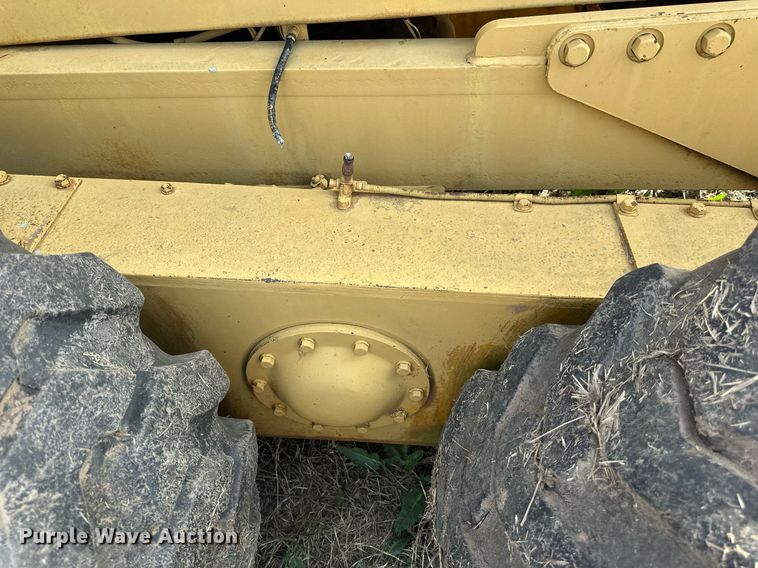 image for item EJ8427 Caterpillar 120 rigid frame motor grader