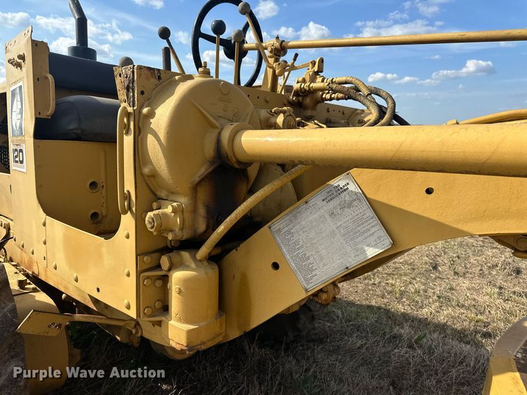 image for item EJ8427 Caterpillar 120 rigid frame motor grader