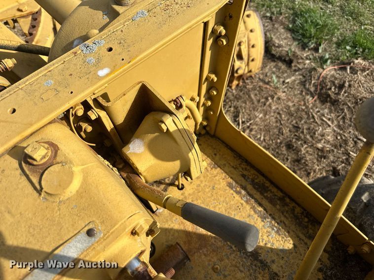 image for item EJ8427 Caterpillar 120 rigid frame motor grader