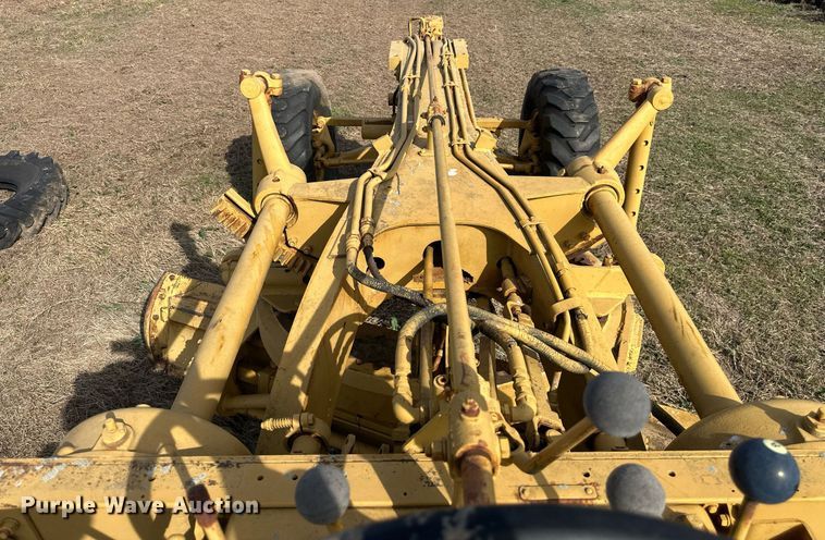 image for item EJ8427 Caterpillar 120 rigid frame motor grader