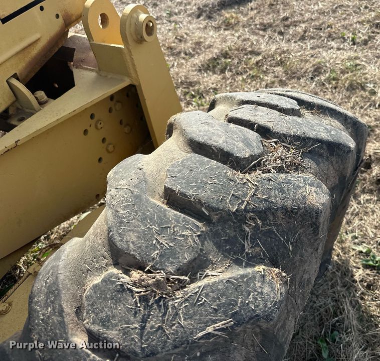 image for item EJ8427 Caterpillar 120 rigid frame motor grader