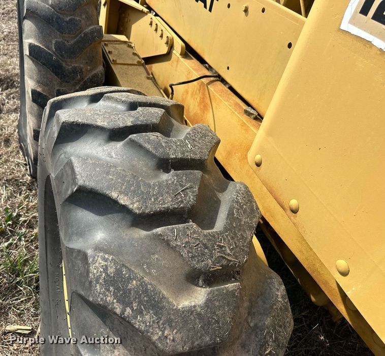 image for item EJ8427 Caterpillar 120 rigid frame motor grader