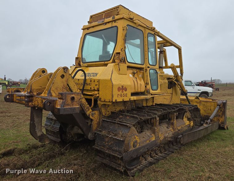 image for item EJ8433 1985 Komatsu D65E-8 dozer