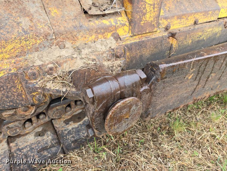 image for item EJ8433 1985 Komatsu D65E-8 dozer
