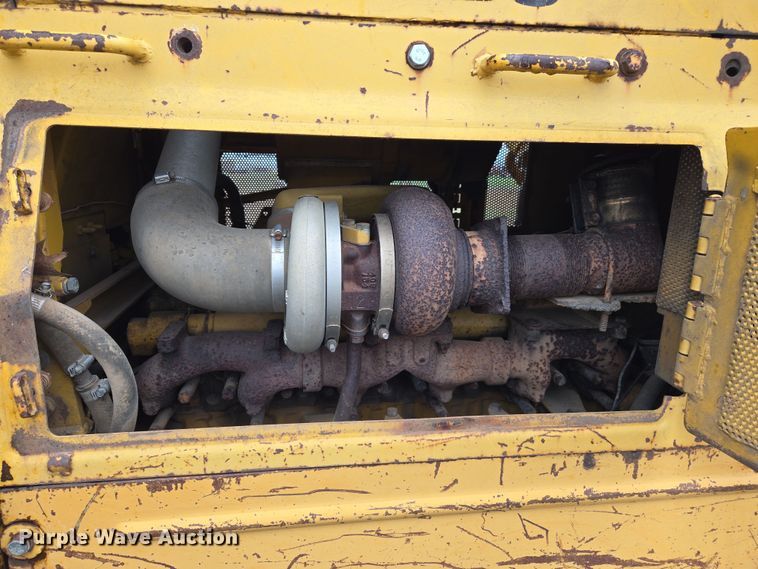 image for item EJ8433 1985 Komatsu D65E-8 dozer