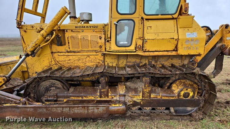 image for item EJ8433 1985 Komatsu D65E-8 dozer