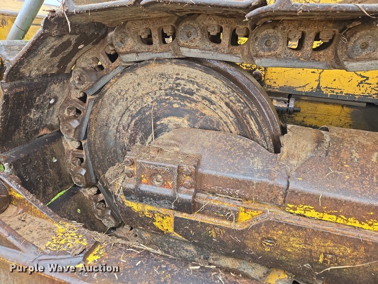 image for item EJ8433 1985 Komatsu D65E-8 dozer