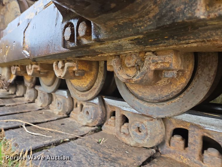 image for item EJ8433 1985 Komatsu D65E-8 dozer