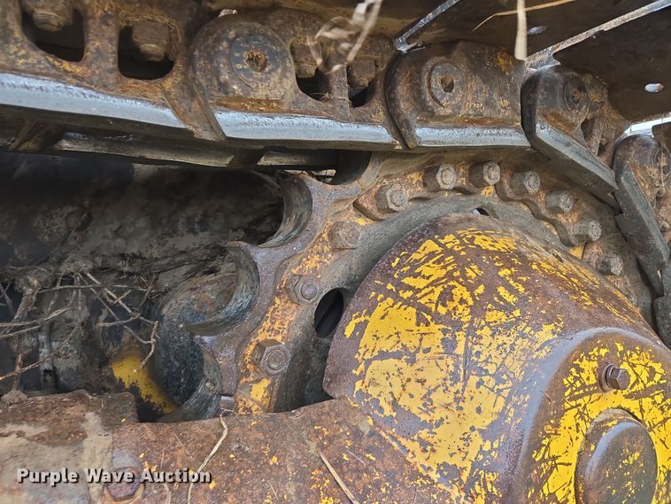 image for item EJ8433 1985 Komatsu D65E-8 dozer