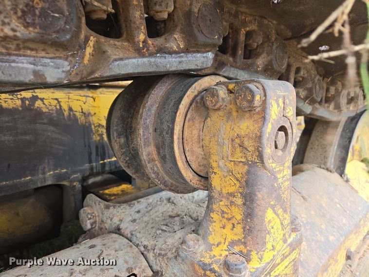 image for item EJ8433 1985 Komatsu D65E-8 dozer