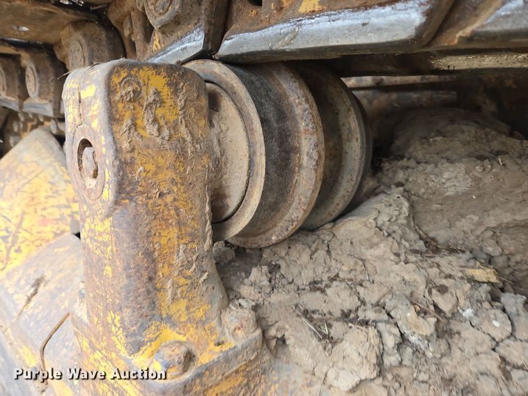 image for item EJ8433 1985 Komatsu D65E-8 dozer