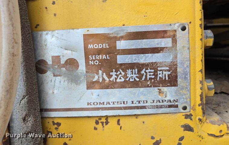 image for item EJ8433 1985 Komatsu D65E-8 dozer