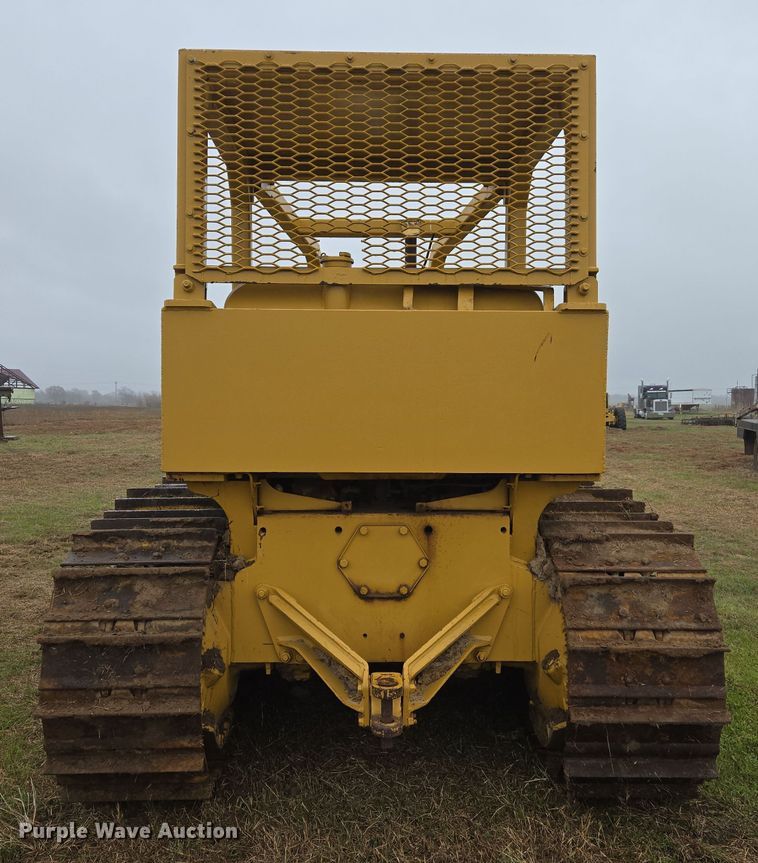 image for item EJ8434 1968 Caterpillar D6C dozer