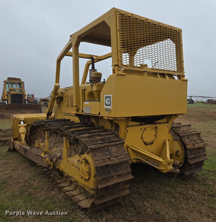 image for item EJ8434 1968 Caterpillar D6C dozer
