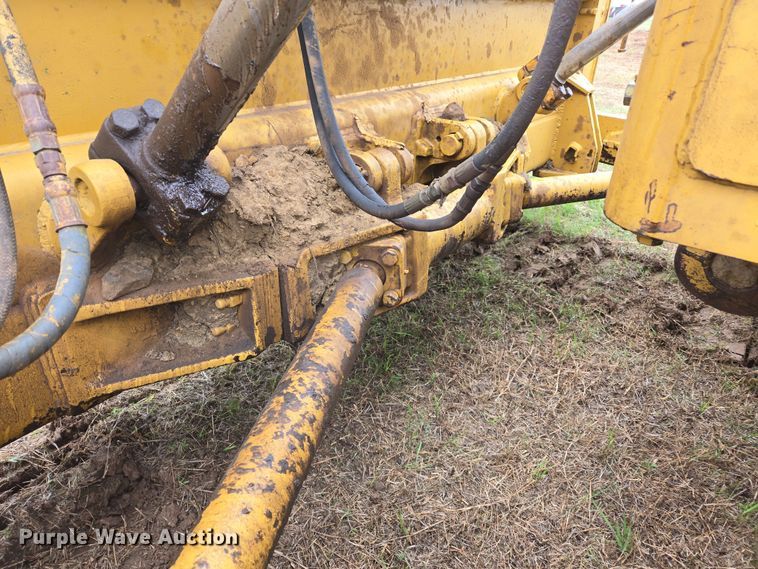 image for item EJ8434 1968 Caterpillar D6C dozer