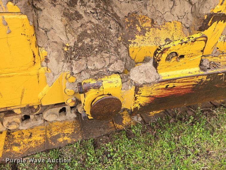 image for item EJ8434 1968 Caterpillar D6C dozer