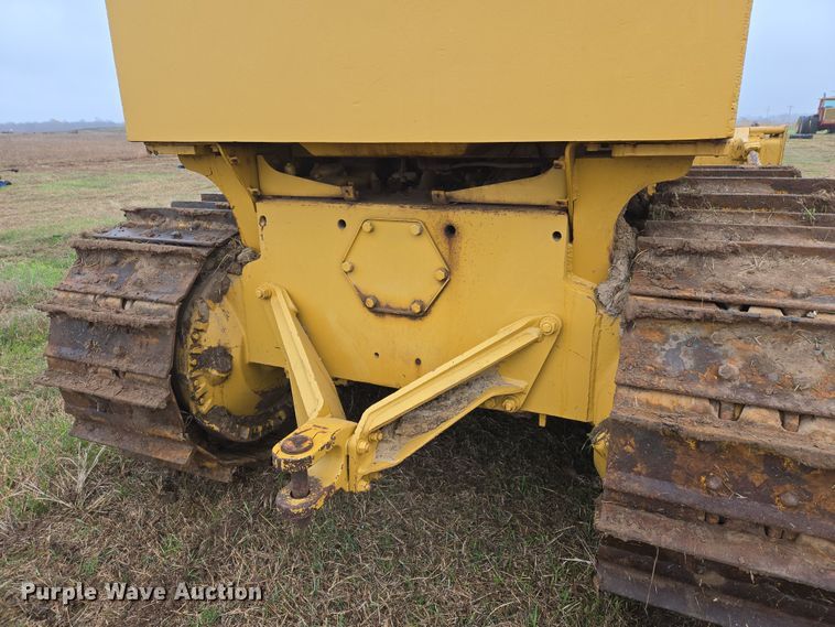 image for item EJ8434 1968 Caterpillar D6C dozer