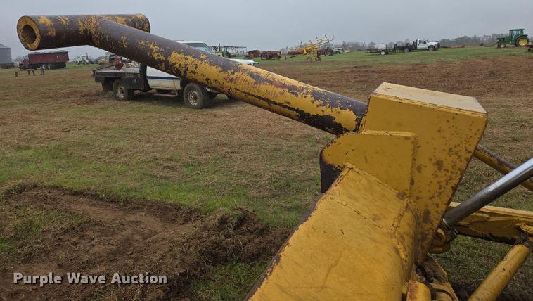 image for item EJ8434 1968 Caterpillar D6C dozer