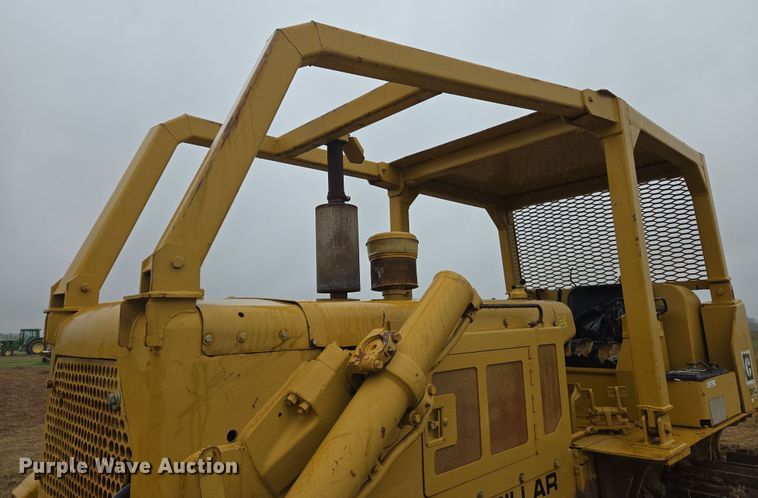 image for item EJ8434 1968 Caterpillar D6C dozer