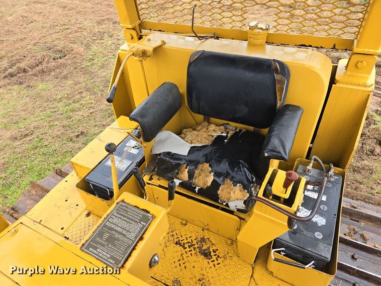 image for item EJ8434 1968 Caterpillar D6C dozer