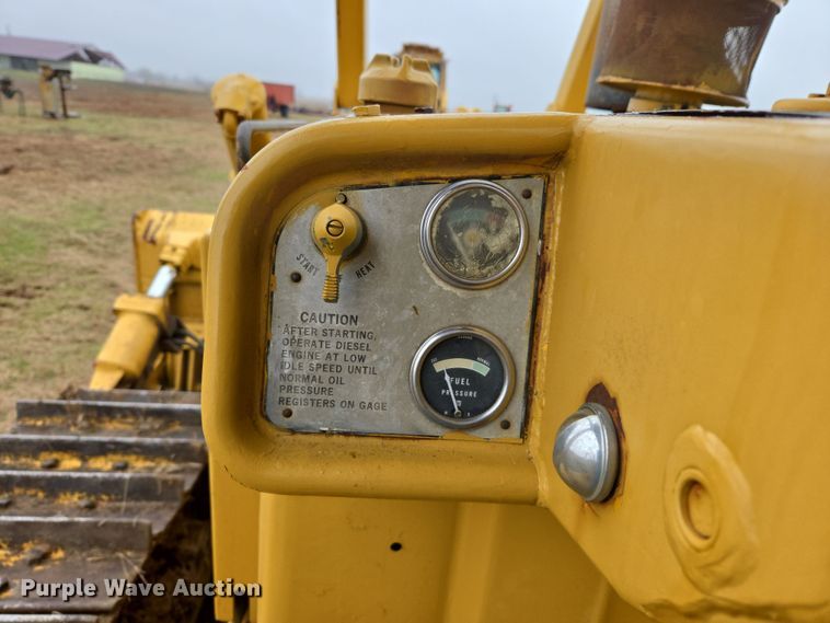 image for item EJ8434 1968 Caterpillar D6C dozer