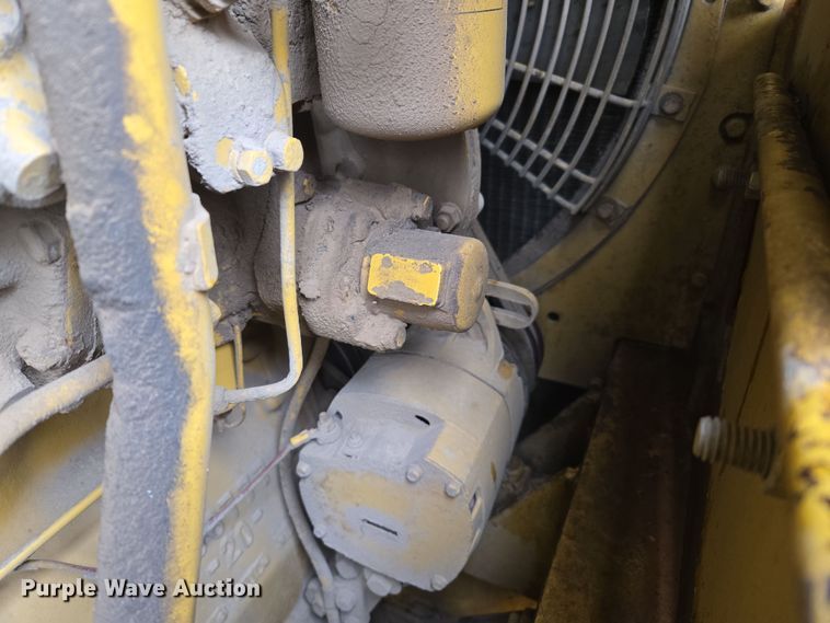 image for item EJ8434 1968 Caterpillar D6C dozer