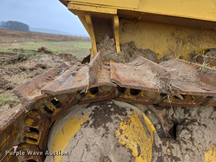 image for item EJ8434 1968 Caterpillar D6C dozer