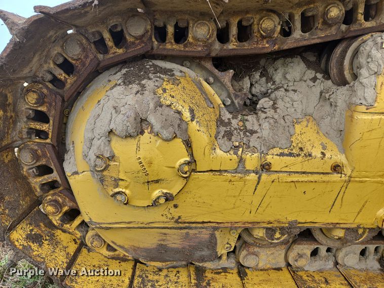 image for item EJ8434 1968 Caterpillar D6C dozer