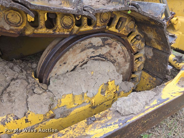 image for item EJ8434 1968 Caterpillar D6C dozer