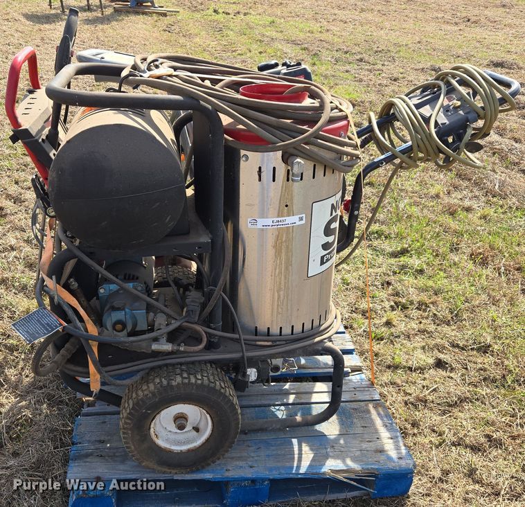 image for item EJ8437 (4) pressure washers