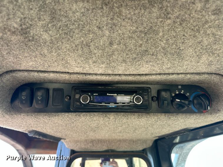 image for item EK0555 2006 John Deere 550J LGP dozer