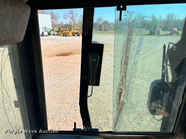 image for item EK0555 2006 John Deere 550J LGP dozer