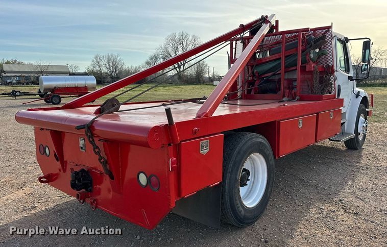 image for item EK0560 2004 Freightliner Business Class M2  winch truck