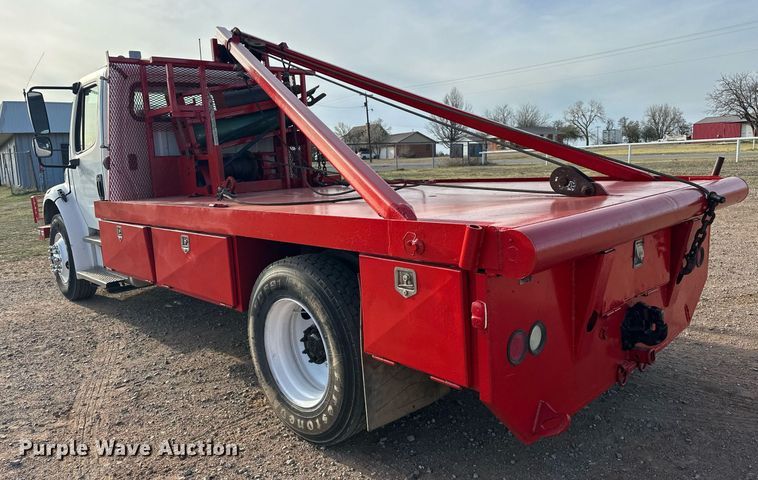 image for item EK0560 2004 Freightliner Business Class M2  winch truck