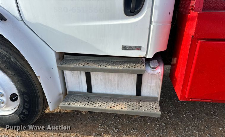 image for item EK0560 2004 Freightliner Business Class M2  winch truck