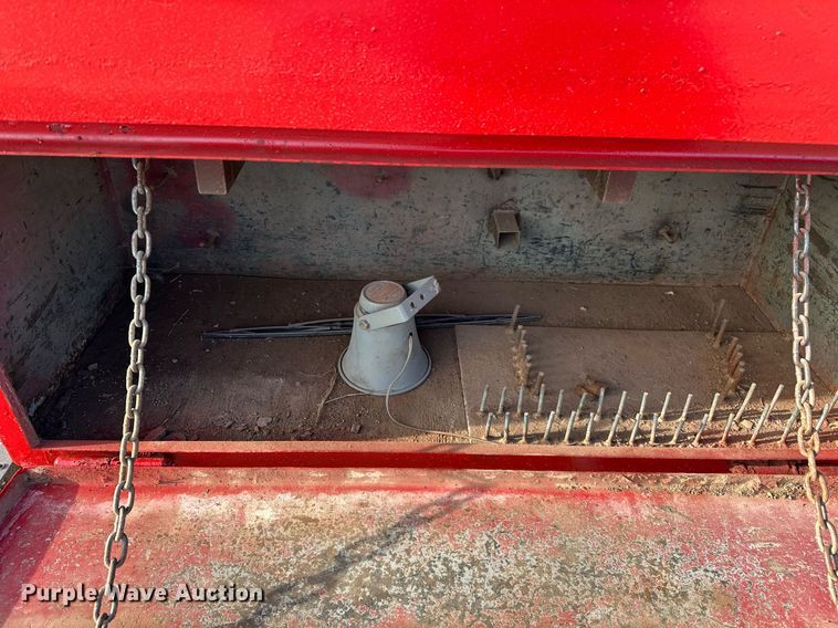 image for item EK0560 2004 Freightliner Business Class M2  winch truck