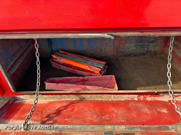 image for item EK0560 2004 Freightliner Business Class M2  winch truck