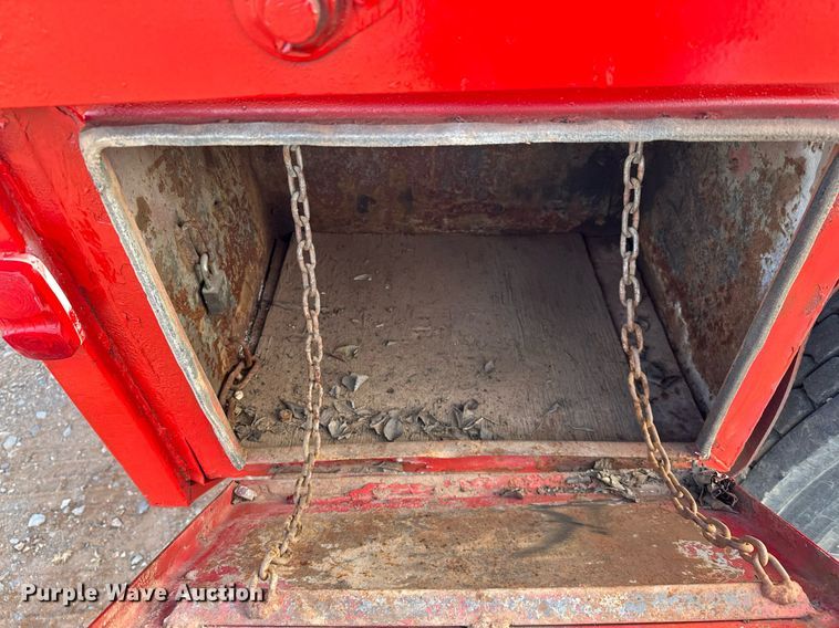 image for item EK0560 2004 Freightliner Business Class M2  winch truck