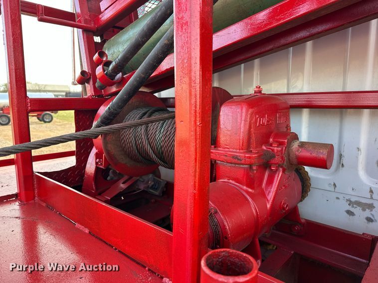 image for item EK0560 2004 Freightliner Business Class M2  winch truck