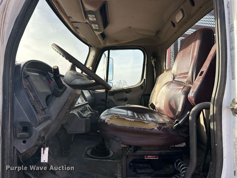 image for item EK0560 2004 Freightliner Business Class M2  winch truck