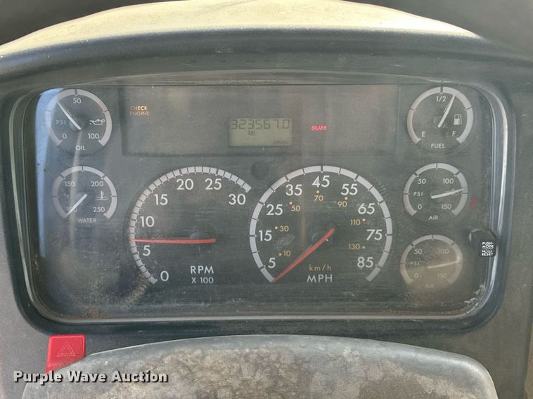 image for item EK0560 2004 Freightliner Business Class M2  winch truck