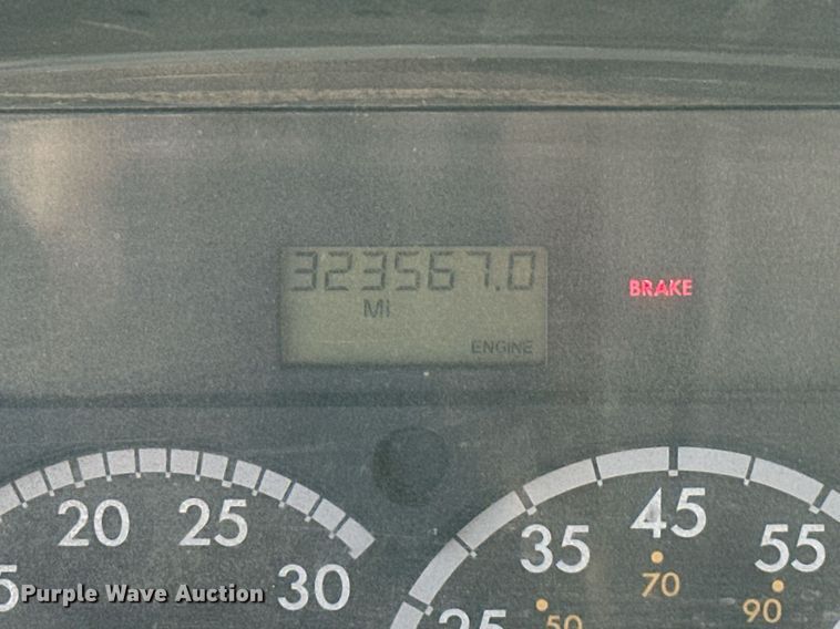 image for item EK0560 2004 Freightliner Business Class M2  winch truck